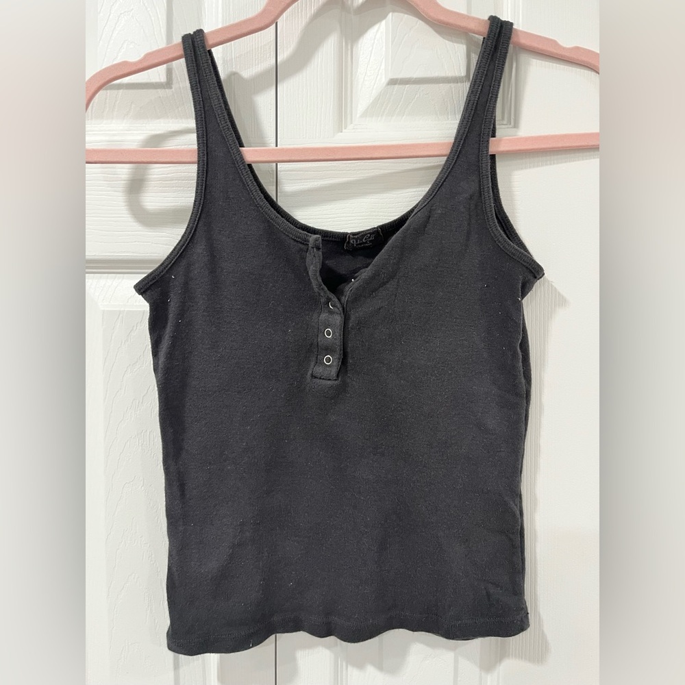 Black Sleeveless Top